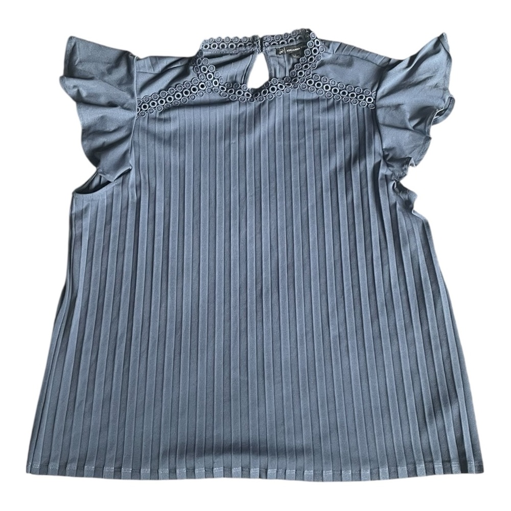 Adrianna Papell Blue Pleated Blouse Size Large Women Flutter Sleeve Embroidered